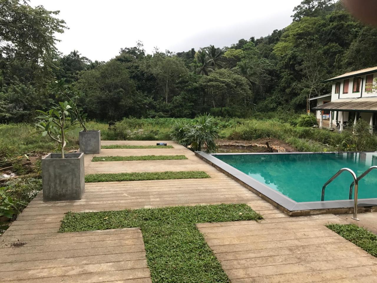 Sinharaja Hostel デニヤヤ エクステリア 写真